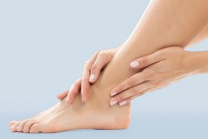 Dry chapped feets heels remedies